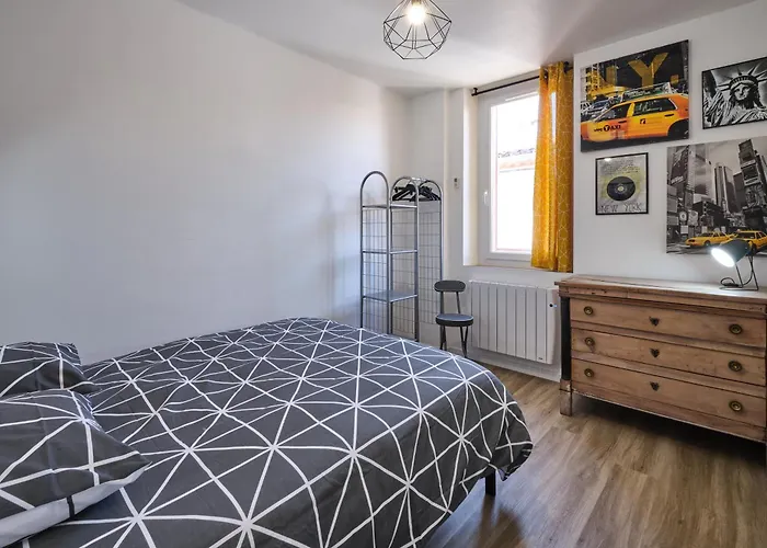 Magnifique*t4*centre Ville*wifi*billard*netflix* Apartamento Limoux